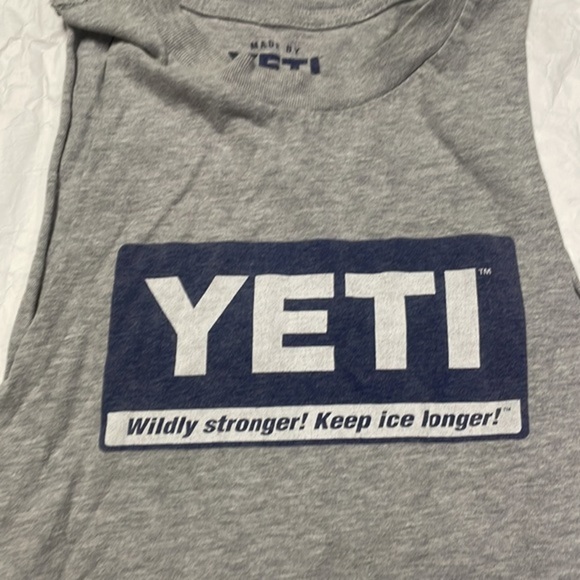 Yeti cutoff tank top​ - Picture 2 of 4